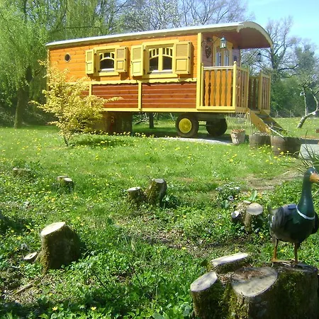 Les Roulottes De Saint-sulpice Saint-Sulpice-en-Pareds