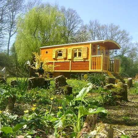 Les Roulottes De Saint-sulpice * Saint-Sulpice-en-Pareds