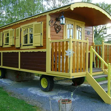 Les Roulottes De Saint-sulpice Saint-Sulpice-en-Pareds