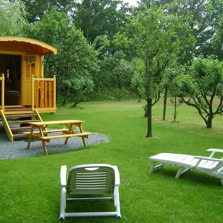 منزل ريفي Les Roulottes De Saint-sulpice *