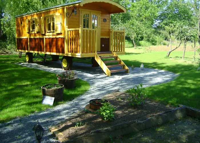 Les Roulottes De Saint-sulpice * Saint-Sulpice-en-Pareds